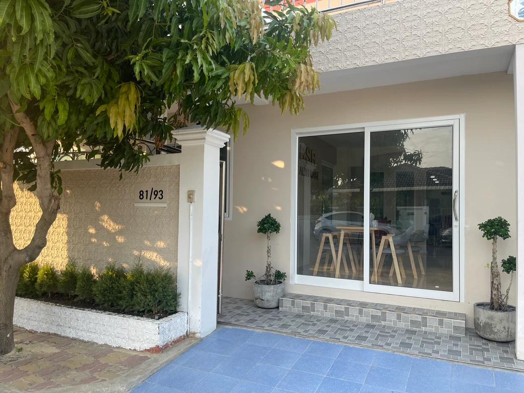 บริการห้องพักเพื่อฟื้นฟูดูแลผู้สูงอายุ หรือผู้ป่วยติดเตียง แบบห้องรวม 4 เตียง ระยะเวลา 1 เดือน