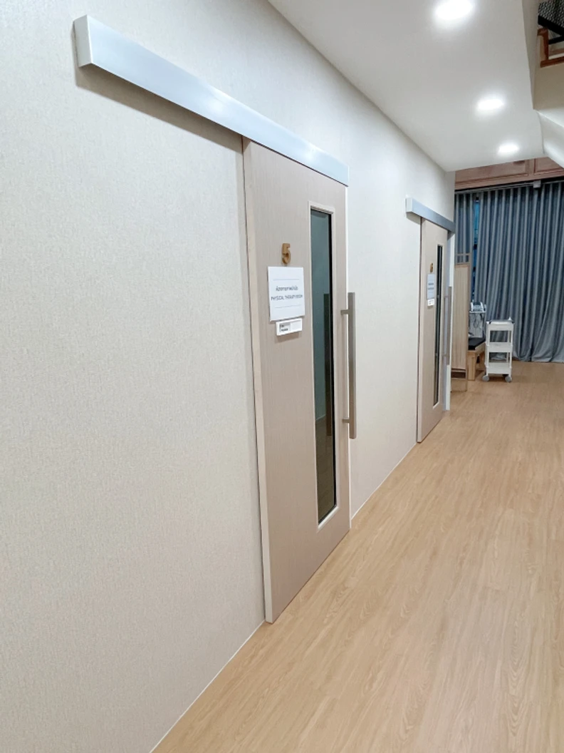 ฉีดรักษาแผลเป็นคีลอยด์ 1 จุด ขนาดไม่เกิน 1 ซม. 1 ครั้ง ที่ Sirin Clinic