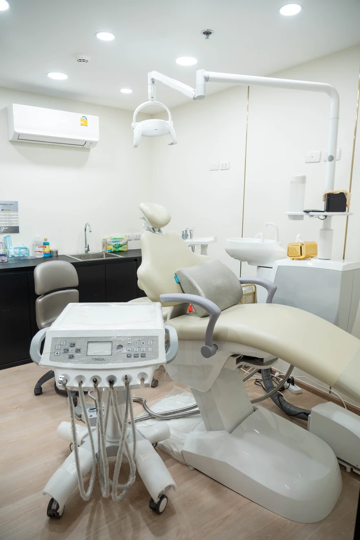 คอร์สจัดฟันแบบใส ฟันบนหรือล่าง Invisalign Express