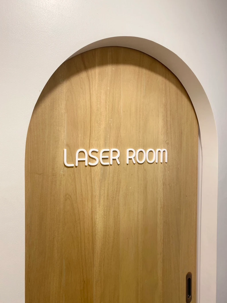 กำจัดขนขาท่อนบนหรือท่อนล่าง ด้วย Diode Laser 1 ครั้ง สำหรับผู้หญิงหรือผู้ชาย