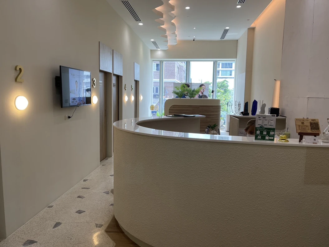 คอร์ส Back Shine ลดรอยสิวบริเวณหลัง 5 ครั้ง