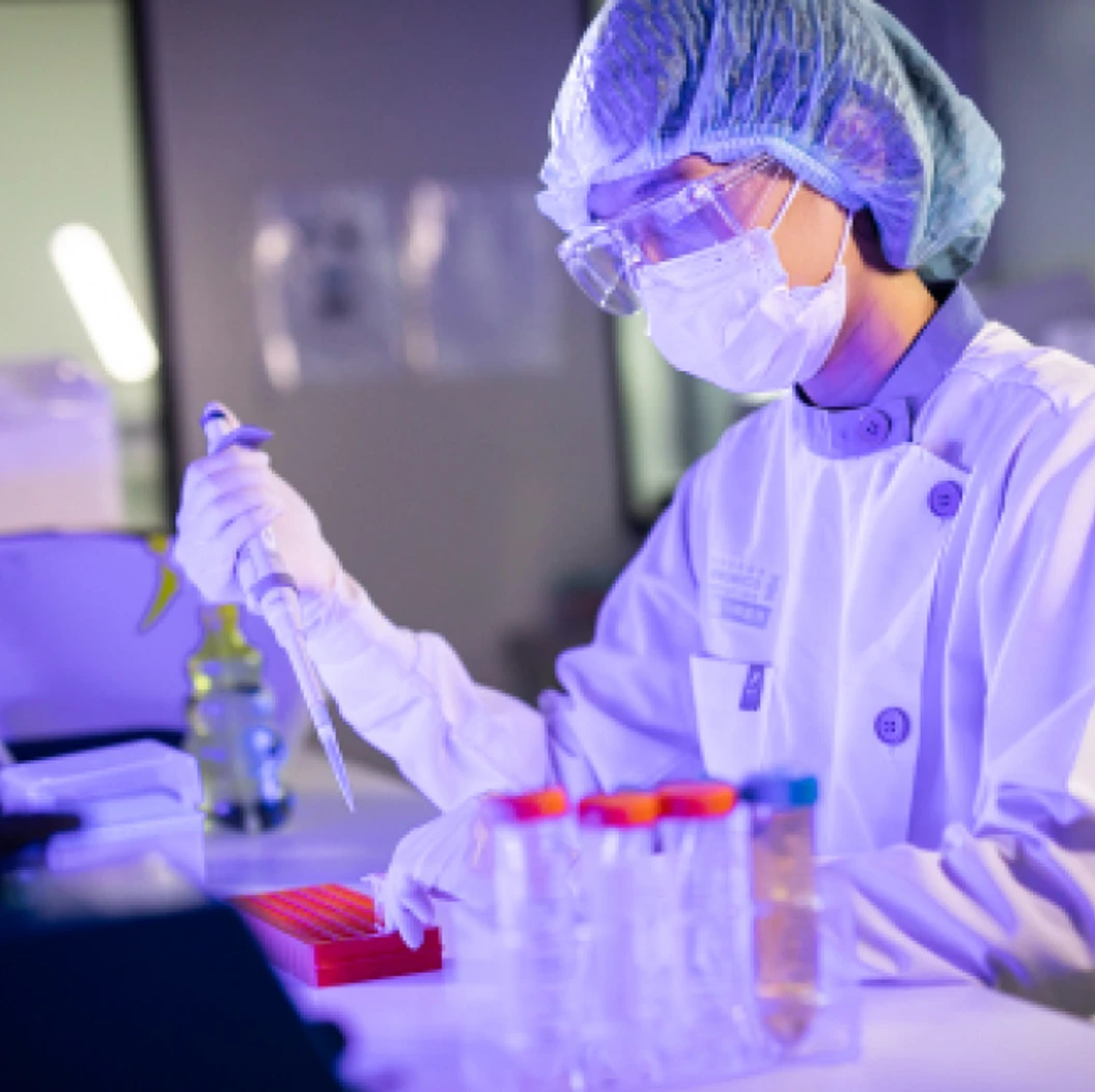 ตรวจคัดกรองมะเร็งปากมดลูก ชนิด 14 สายพันธุ์ ที่มีความเสี่ยงสูง ด้วยวิธีตรวจหาเชื้อ HPV DNA เก็บตัวอย่างด้วยตนเอง