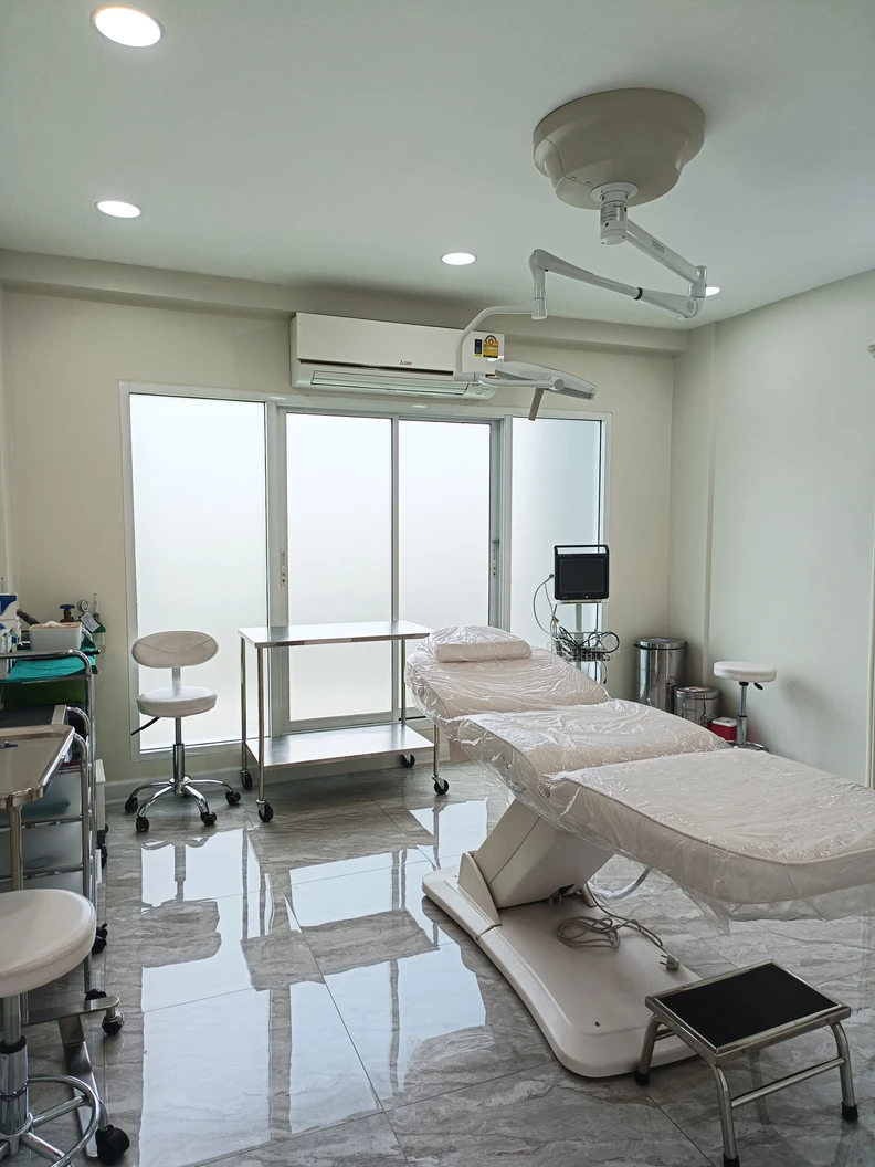 โปรแกรมเมโสแฟต Diamond Fat พรีเมียม 13 ซีซี สลายไขมัน เลือก 1 บริเวณ แก้มบน แก้มล่าง หรือเหนียง 1 ครั้ง