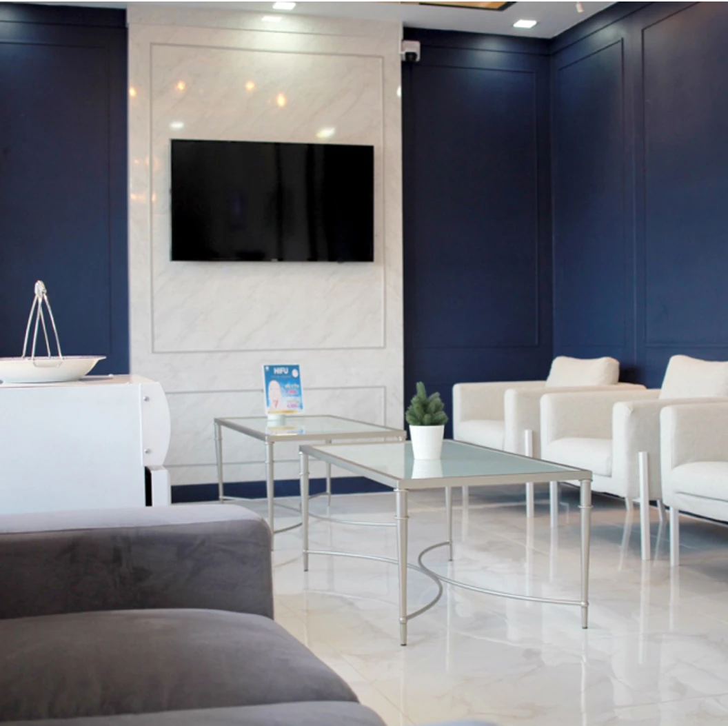 ยกกระชับผิวหน้าท้อง ผิวหย่อนคล้อย ด้วยเครื่อง Morpheus8 จำนวนช็อตขึ้นอยู่กับแพทย์ประเมิน 1 ครั้ง