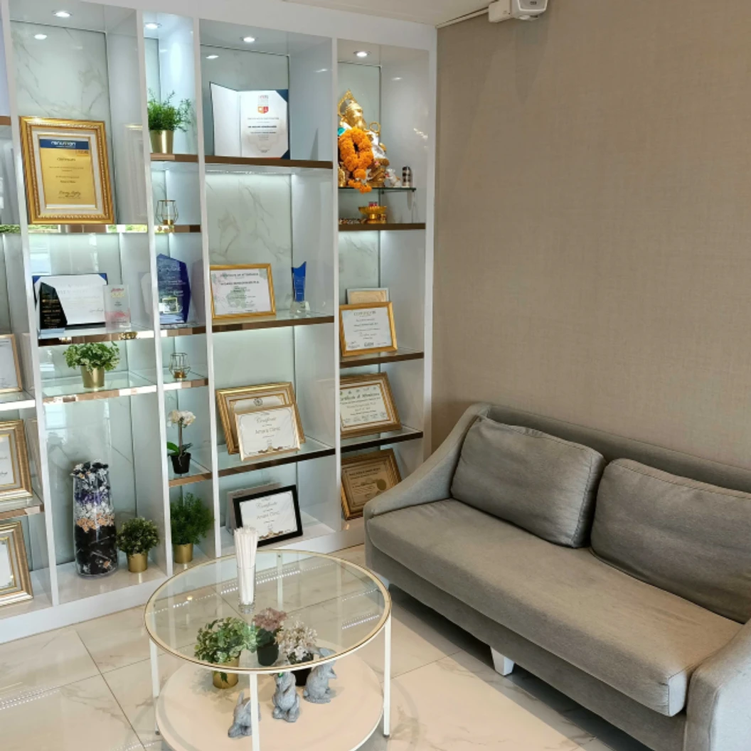 โปรแกรมดูดไขมัน ด้วยเครื่อง Body Jet 1 บริเวณ สำหรับผู้ที่มีค่า BMI 33 ขึ้นไป ที่ Amara Clinic