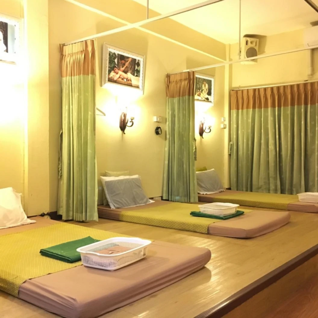 สปาผิวระเบิดขี้ไคลแบบจัดเต็ม มาส์กแผ่นหลัง พร้อมนวดอโรม่า 120 นาที 1 ครั้ง