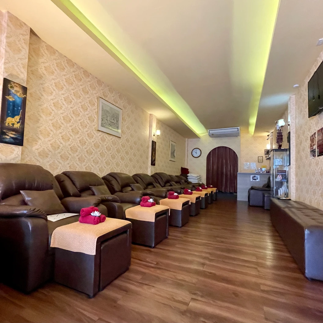 นวดประคบแก้อาการปวดตามร่างกาย 90 นาที 1 ครั้ง