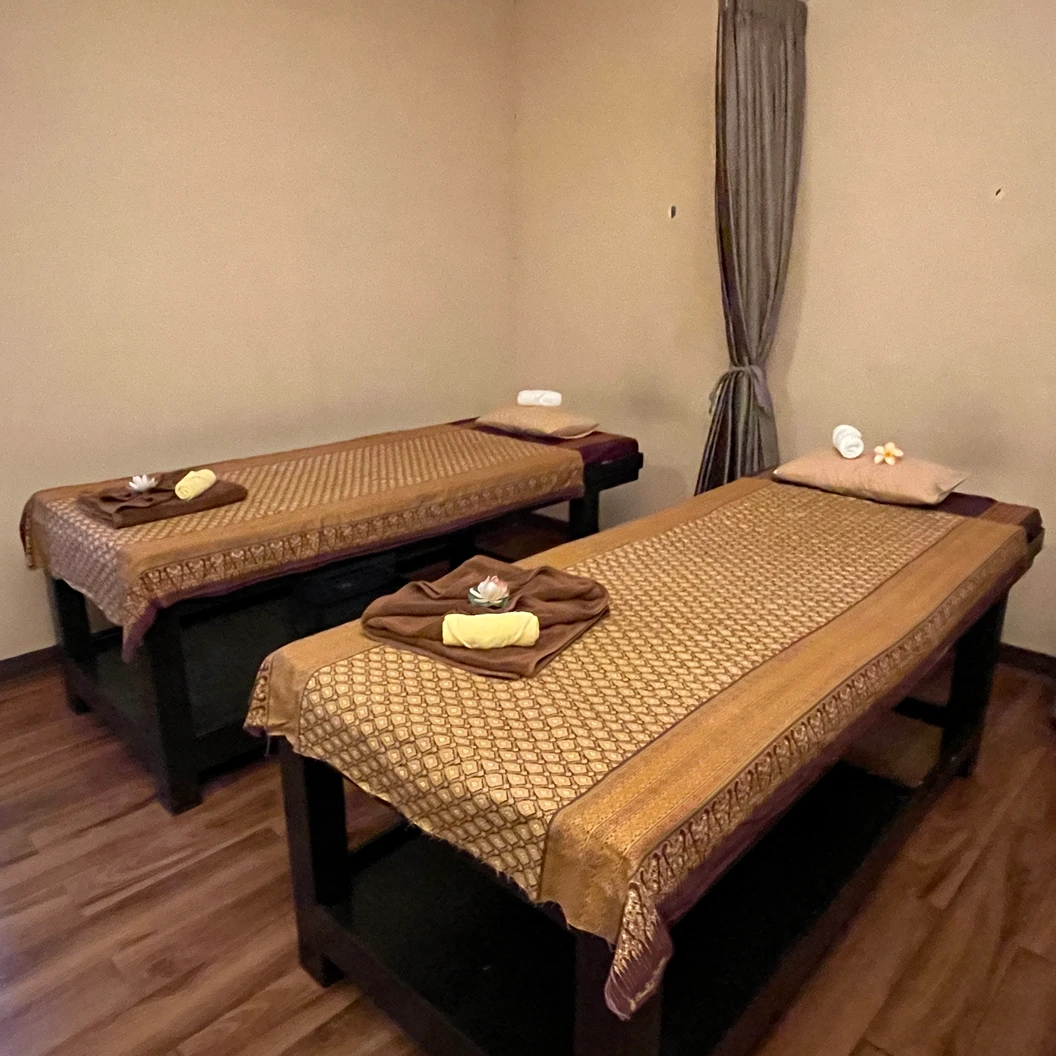 นวดประคบแก้อาการปวดตามร่างกาย 90 นาที 1 ครั้ง