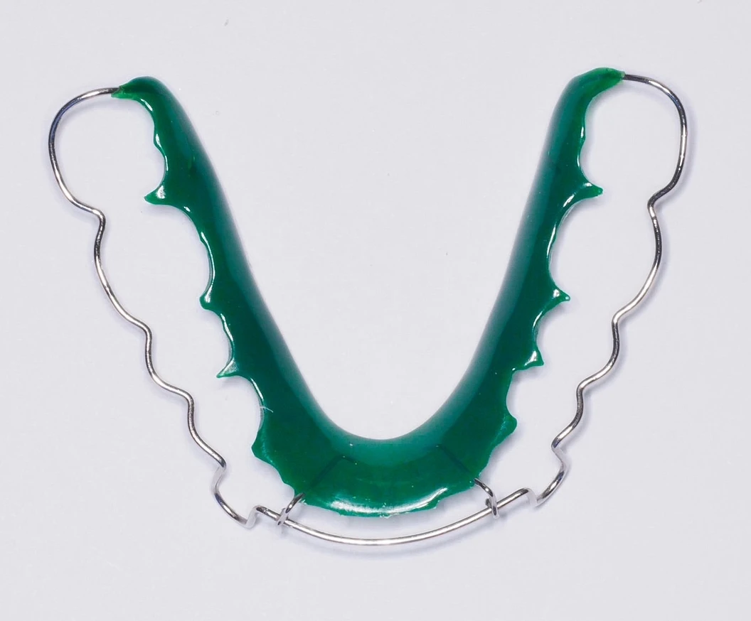 ทำรีเทนเนอร์ แบบลวด 1 ชิ้น (บนหรือล่าง) แบบสีเดียวหรือลวดเส้นเดียว