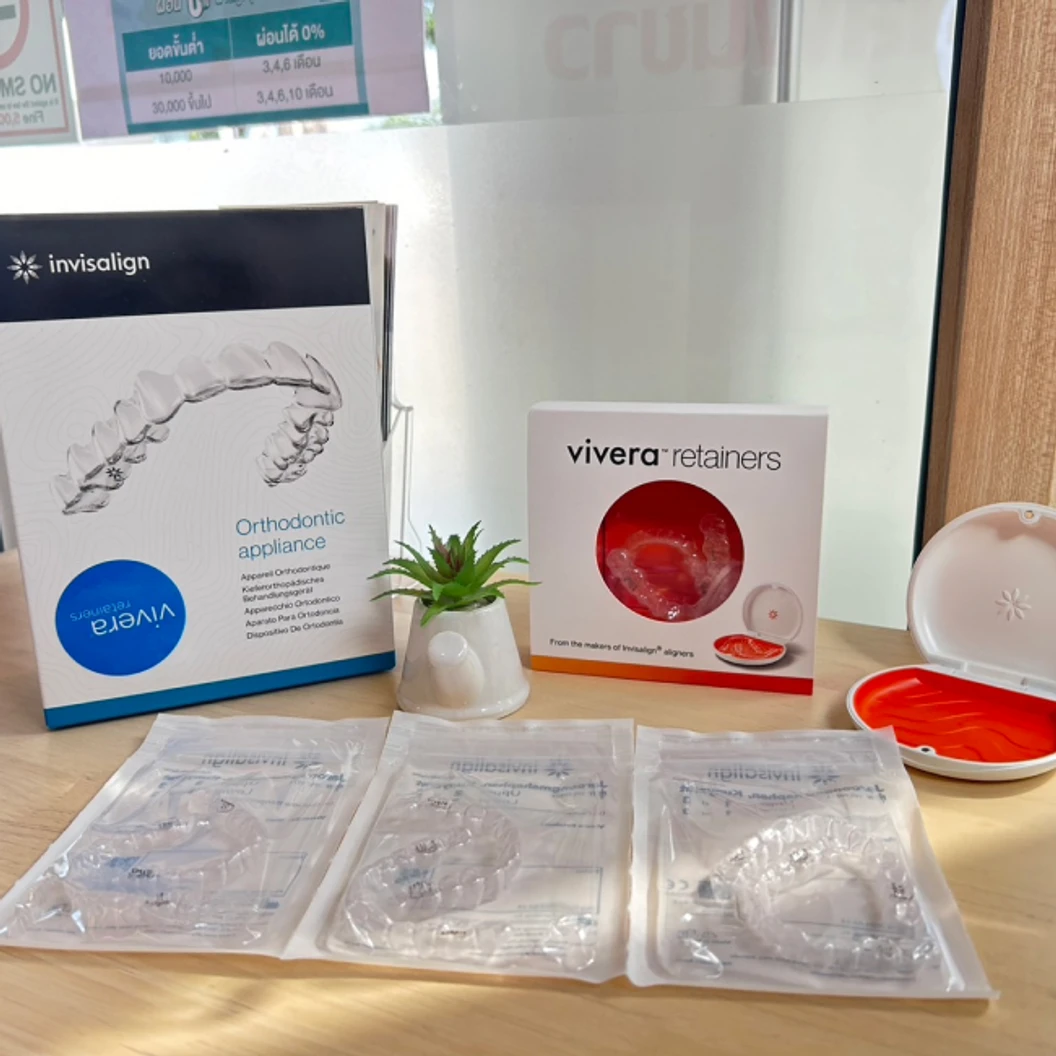 ทำรีเทนเนอร์แบบใส แบรนด์ Vivera จาก Invisalign ฟันบนและล่าง