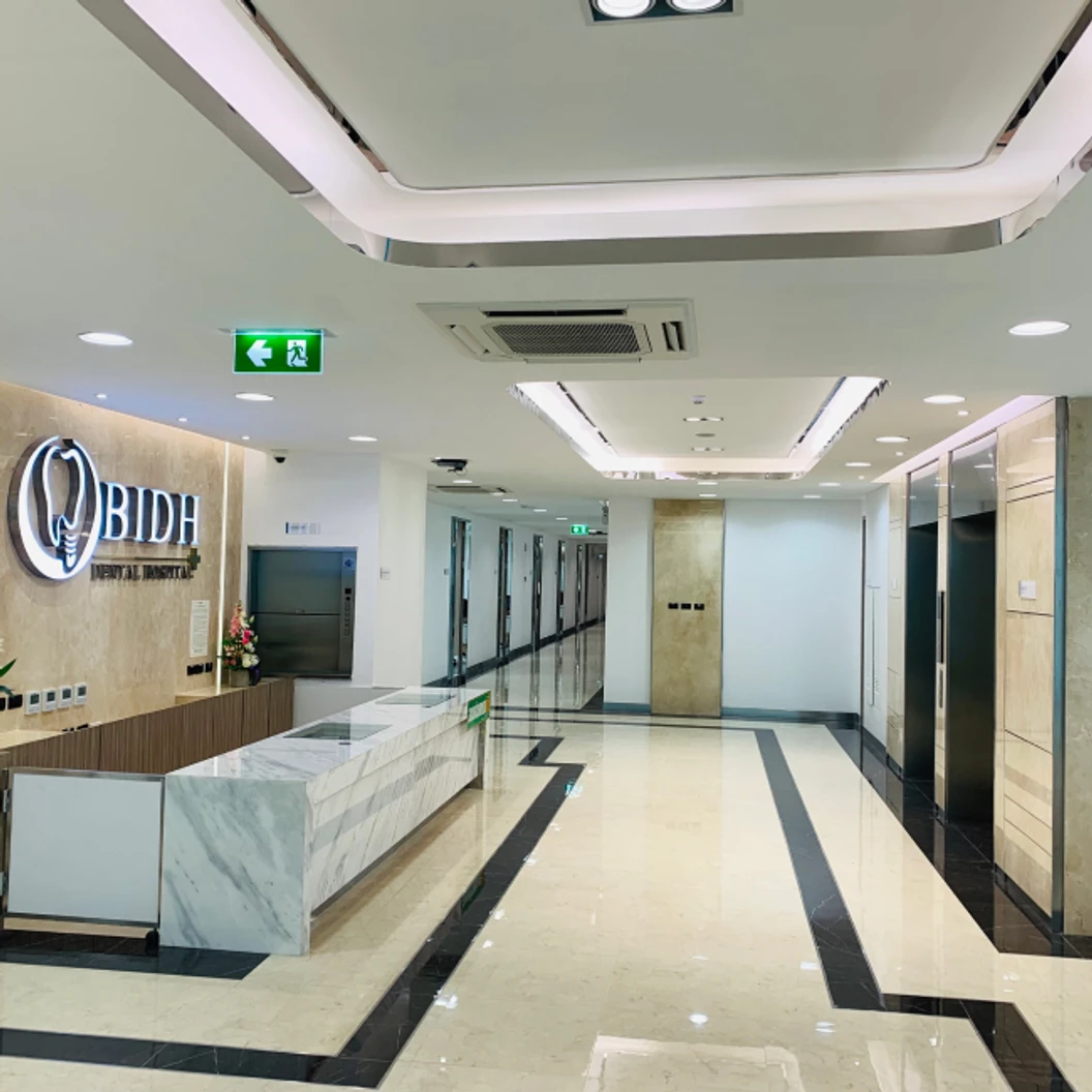 ฟอกสีฟันที่คลินิก ด้วยระบบ Zoom 1 ครั้ง