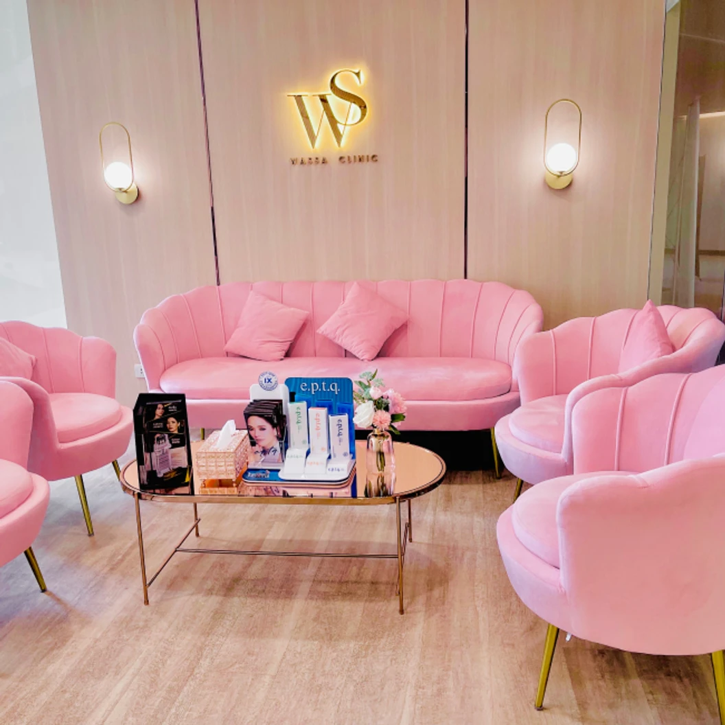 ปรับผิวหน้าให้ดูกระจ่างใสและกระชับรูขุมขน บริเวณใบหน้า ด้วย Pico Laser จำนวนช็อตขึ้นอยู่กับแพทย์ประเมิน 1 ครั้ง