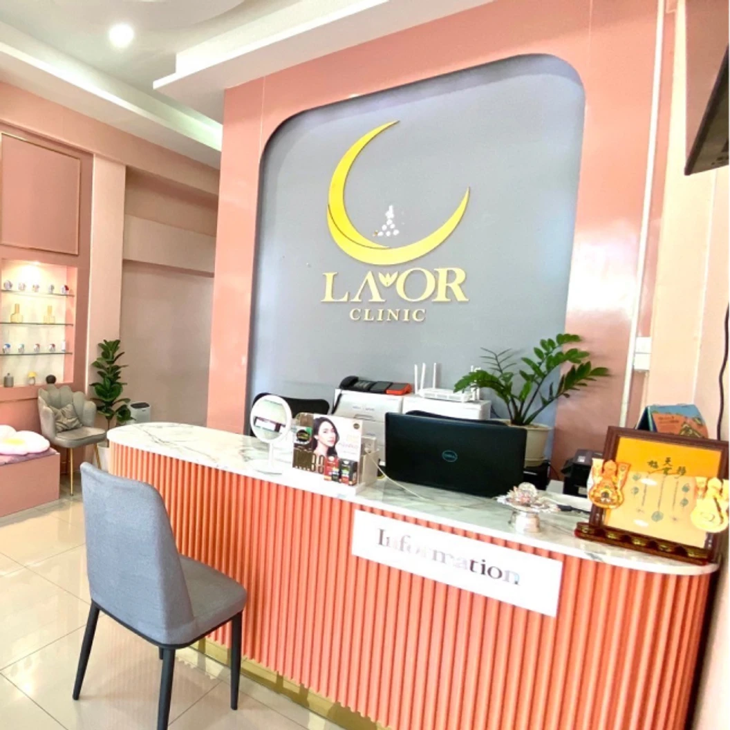 ปรับผิวให้ดูกระจ่างใสบริเวณใบหน้า ด้วย Q-Switch Laser 200 ช็อต 1 ครั้ง