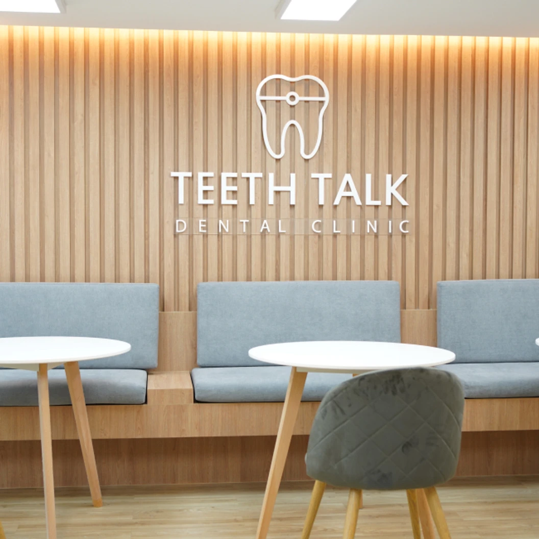 ทำรีเทนเนอร์แบบโลหะ 2 ชิ้น ฟันบนและล่าง