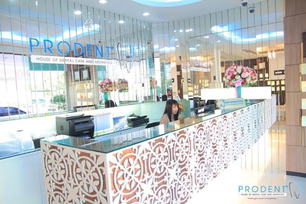 ฟอกสีฟัน Zoom ที่คลินิก