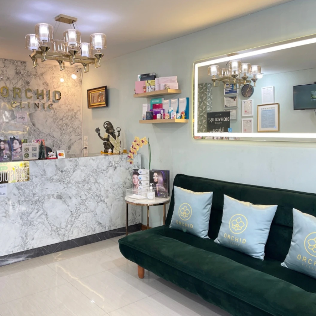 โปรแกรมเมโส Hair Rejuvenation สำหรับผู้ที่ผมบาง ผมร่วง (จำนวนซีซีขึ้นอยู่กับแพทย์ประเมิน)