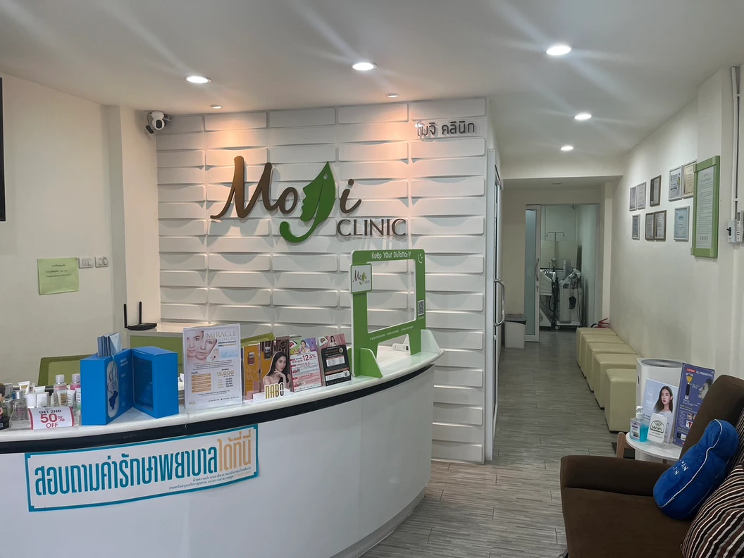 ทำทรีตเมนต์ปรับผิวหน้ากระจ่างใส Cryo Bright 1 ครั้ง และฉายแสงผิวหน้าด้วย Omega Light 1 ครั้ง