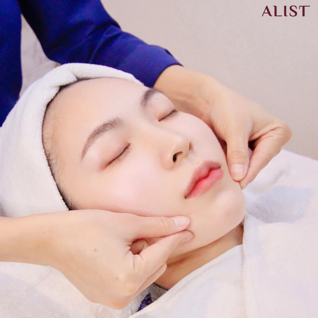 โปรแกรมทรีตเมนต์หน้า นวดยกกระชับ ผ่อนคลาย ฟื้นฟูผิว (Facial Lifting Chiang Mai Massage) 9 ขั้นตอน