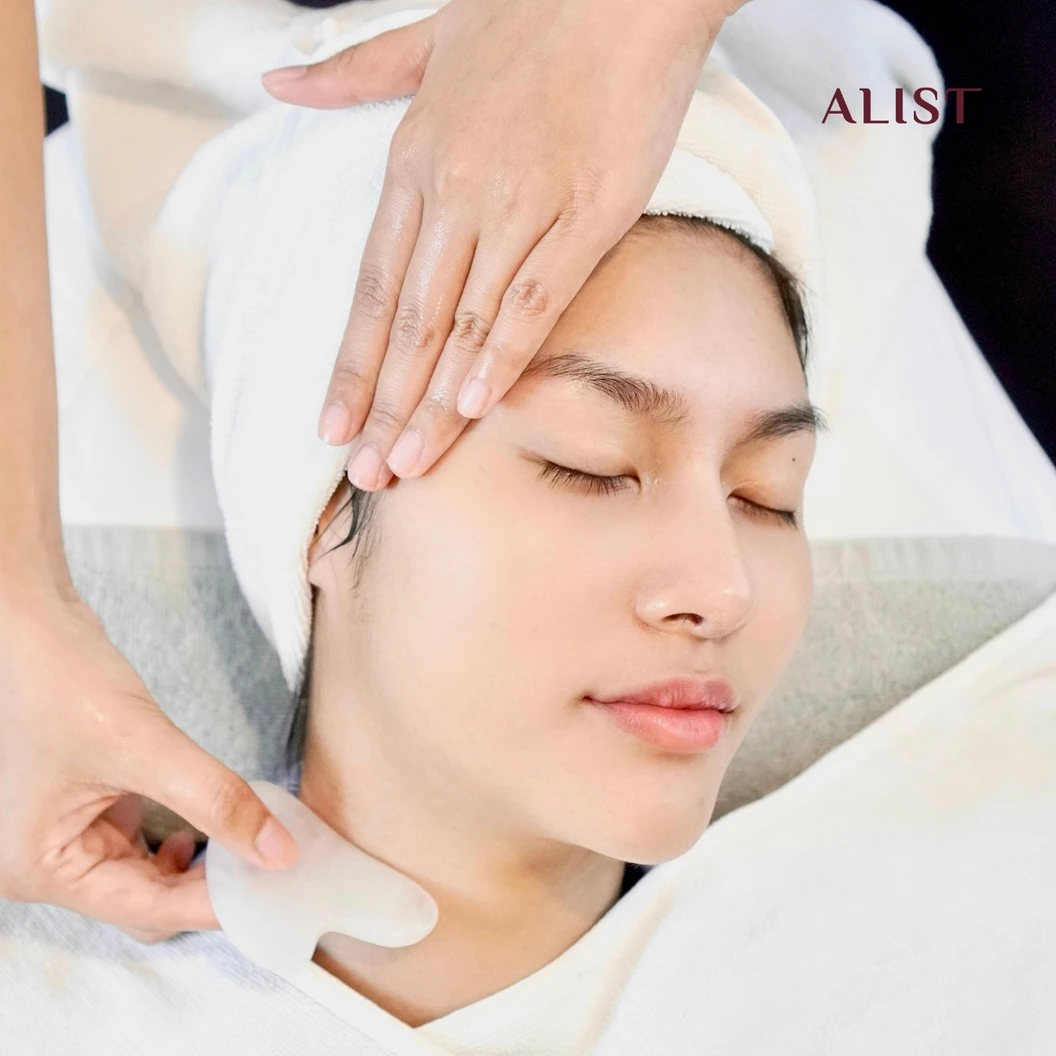 โปรแกรมกัวซาหน้า เพื่อการบำรุงและฟื้นฟูผิว (ALIST Gua-Sha Facial Treatment) 6 ขั้นตอน