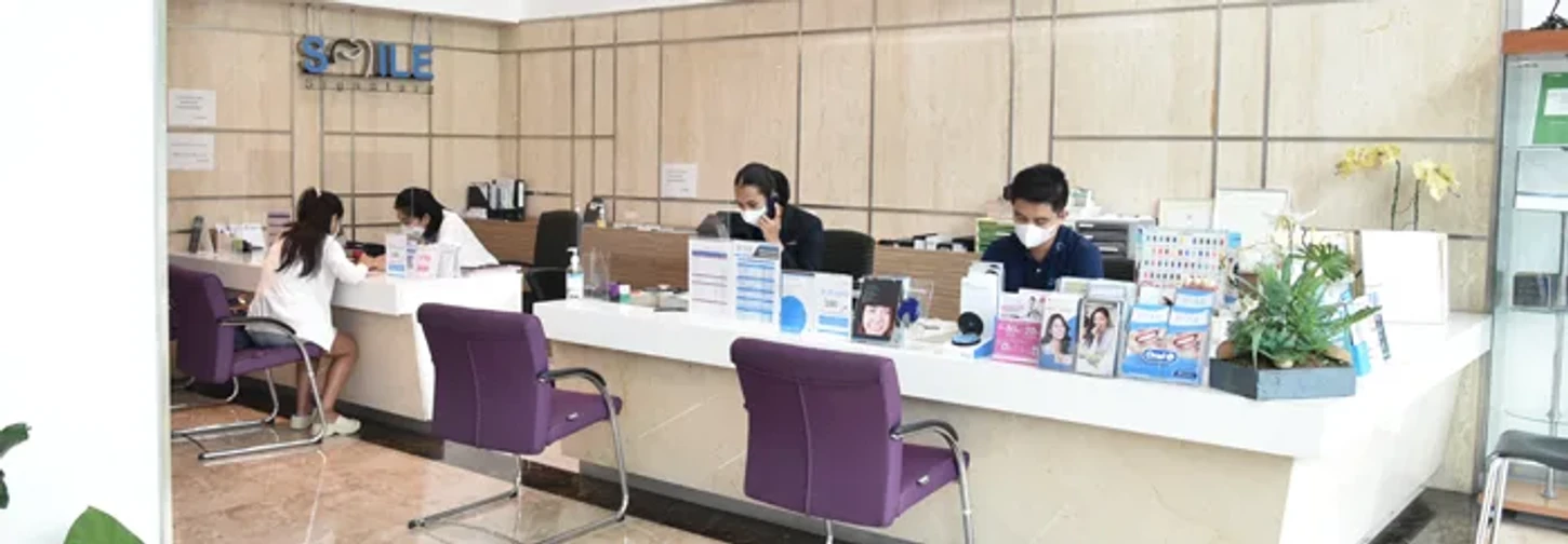 Smile Signature (คลินิกทันตกรรมสไมล์ ซิกเนเจอร์) สาขาสำนักงานใหญ่ รัชดาภิเษก