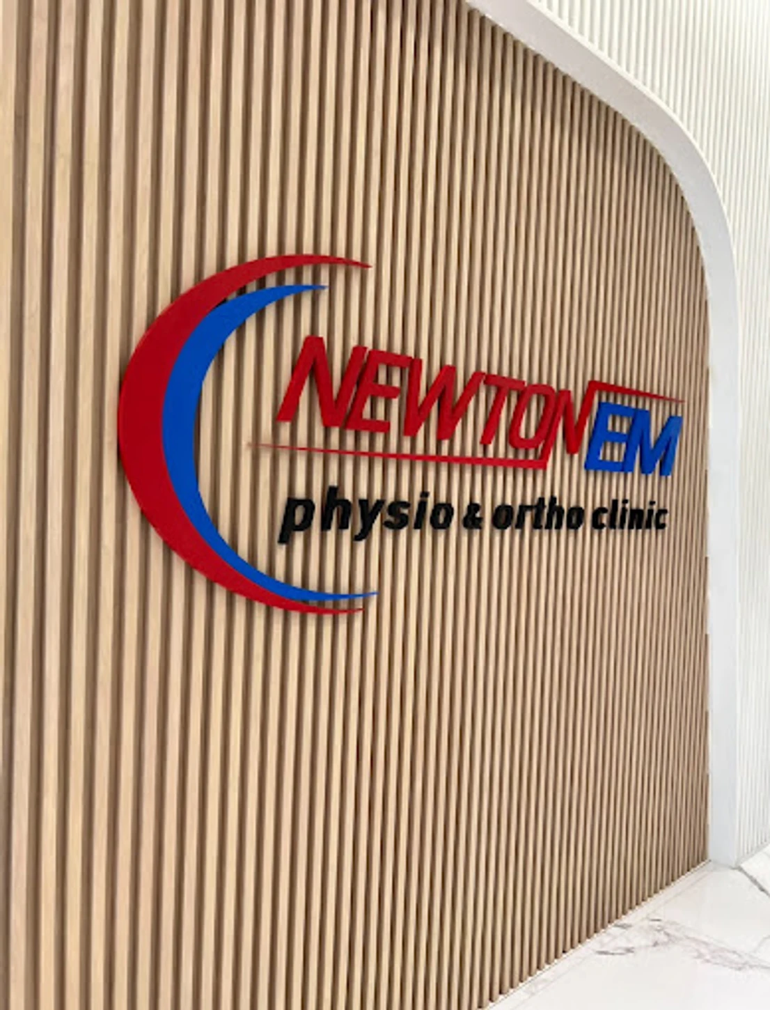 Newton EM Physiotherapy Clinic (นิวตั้น เอ็ม คลินิกกายภาพบำบัด) สาขาพระราม 6