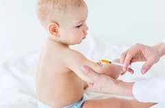 คอร์สฉีดวัคซีนป้องกันปอดบวมอักเสบ IPD 13 สายพันธุ์ 3 เข็ม สำหรับเด็กอายุ 6-12 เดือน