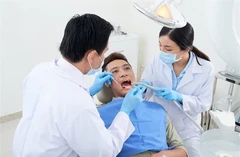 ขูดหินปูนพร้อมเคลือบฟลูออไรด์ ใช้สิทธิประกันสังคม