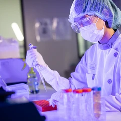 ตรวจหาเชื้อ COVID-19 เทคนิค Real Time - PCR แบบตรวจที่คลินิก รับผลด่วนภายใน 6-8 ชม. สำหรับ 1 ท่าน