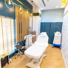 โปรแกรมสลายไขมันด้วยความเย็น เครื่อง Cryolipolysis เลือก 1 บริเวณ หน้าท้อง เอว บั้นท้าย แขน และขา 1 ข้าง 1 ครั้ง