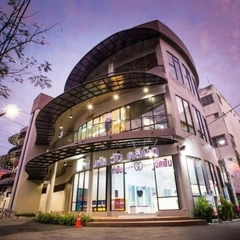 จัดฟันแบบโลหะ สำหรับฟันบนและล่าง