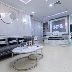 ตรวจแอนติเจนหาเชื้อ COVID-19 ด้วยชุดทดสอบ Antigen Test Kit แบบตรวจที่คลินิก สำหรับ 1 ท่าน + ใบรับรองแพทย์