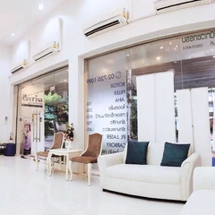 โปรแกรม Thermage 1,200 ช็อต (หน้า) (เฉพาะวันเสาร์เท่านั้น)