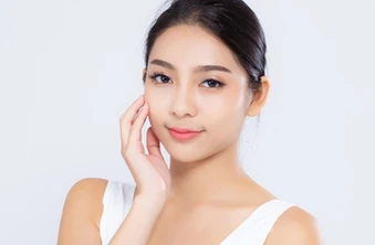 คอร์สผลักวิตามินสู่ผิวหน้า ด้วยเครื่อง Phonophoresis 3 ครั้ง