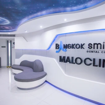 ฟอกสีฟันที่คลินิก ด้วยระบบ Crystal Smile Whitening 1 ครั้ง