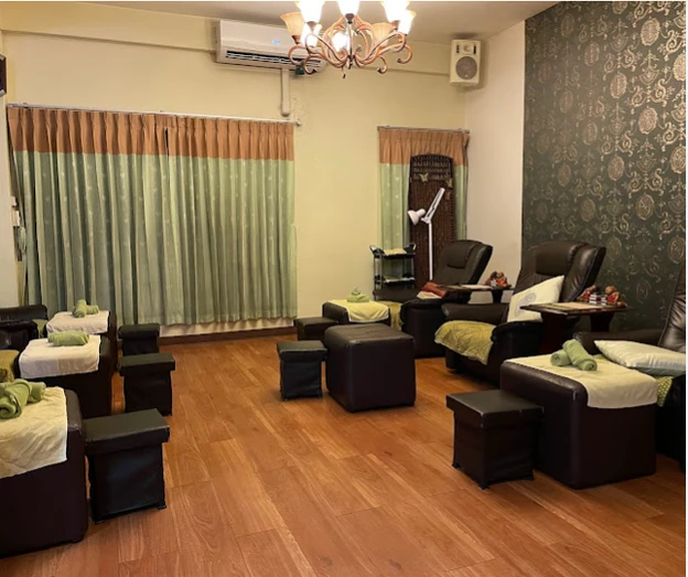 Smile Massage Ekkamai photo main