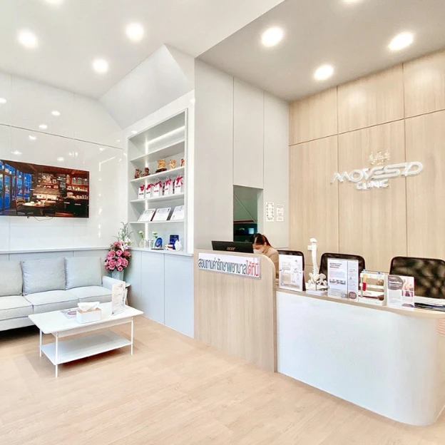 Moves D Clinic photo main