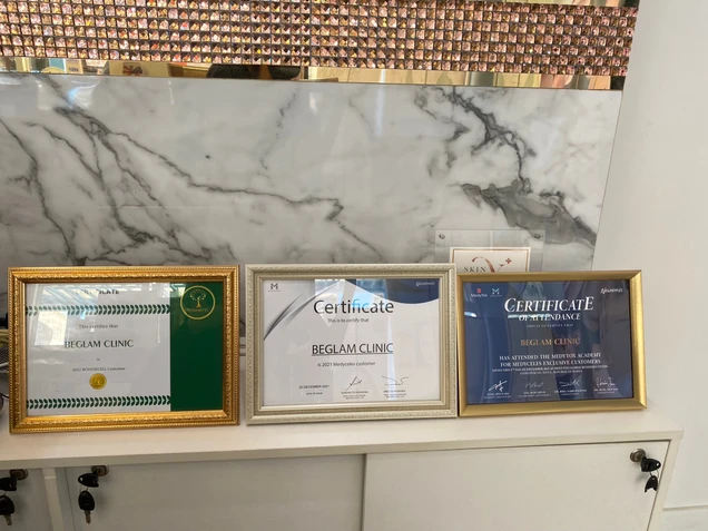 Beglam Clinic certificate 0