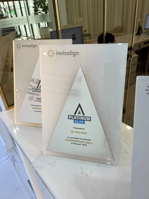 Bangkok New Smile Dental Clinic certificate 0