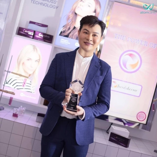 Atom Clinic certificate 0