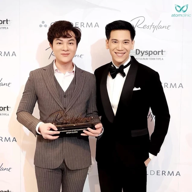 Atom Clinic certificate 4