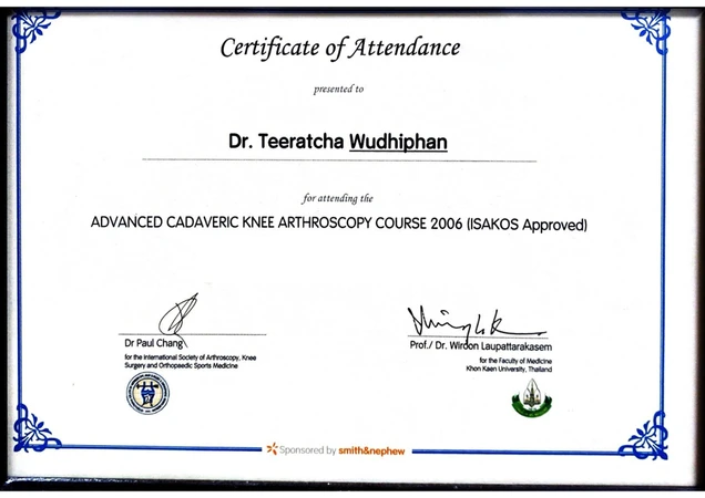 The Clinique and Health Clinic (เดอะคลีนิกค์ แอนด์ เฮลธ์ คลินิกเวชกรรม) certificate 3
