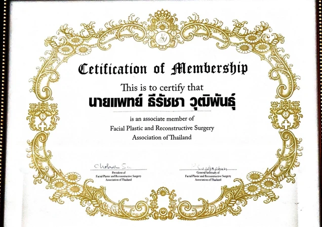 The Clinique and Health Clinic (เดอะคลีนิกค์ แอนด์ เฮลธ์ คลินิกเวชกรรม) certificate 6