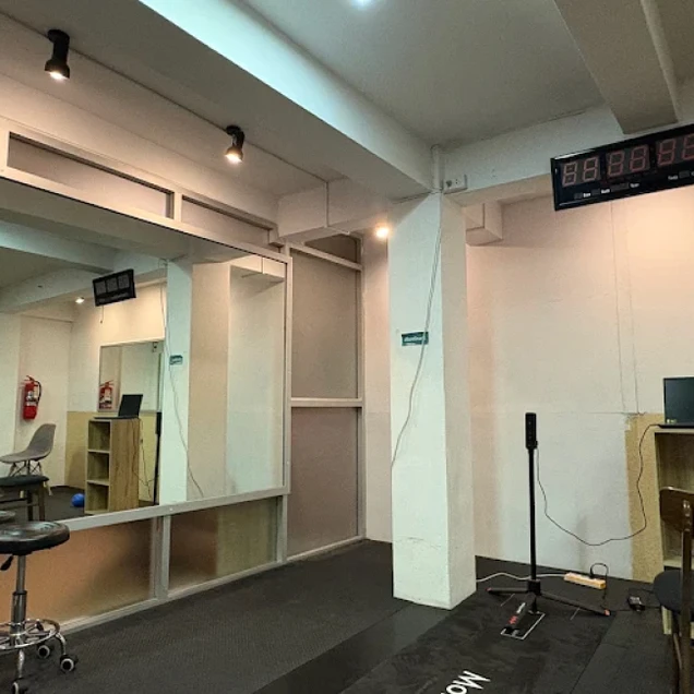 Wellbase Saha Clinic (เวลล์เบสสหคลินิก) photo 2