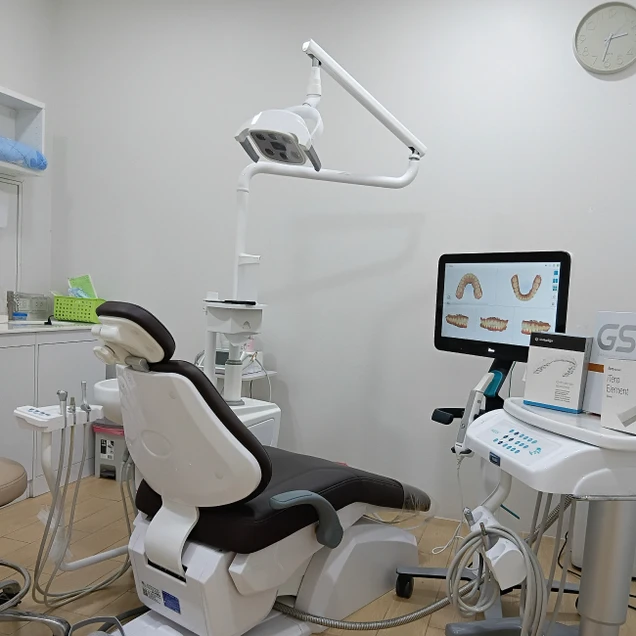 Chonnee Dental Clinic (ชนนีคลินิกทันตกรรม) photo 7