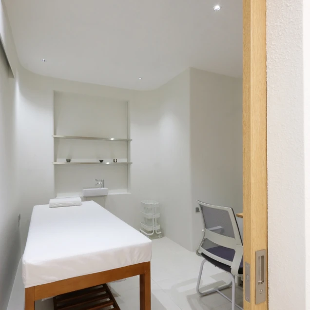 Refine Health Clinic (รีฟายน์ เฮลธ์ สหคลินิก) photo 12