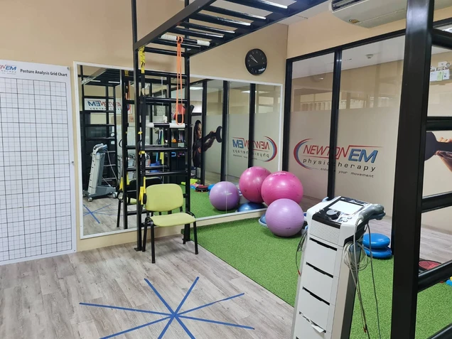 Newton EM Physiotherapy Clinic (นิวตั้น เอ็ม คลินิกกายภาพบำบัด) photo 14