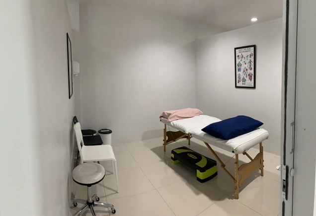 Newton EM Physiotherapy Clinic (นิวตั้น เอ็ม คลินิกกายภาพบำบัด) photo 28