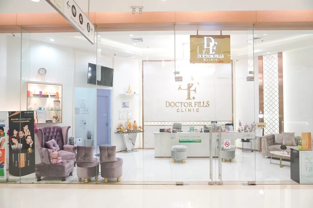 Doctor Fills Clinic photo 4