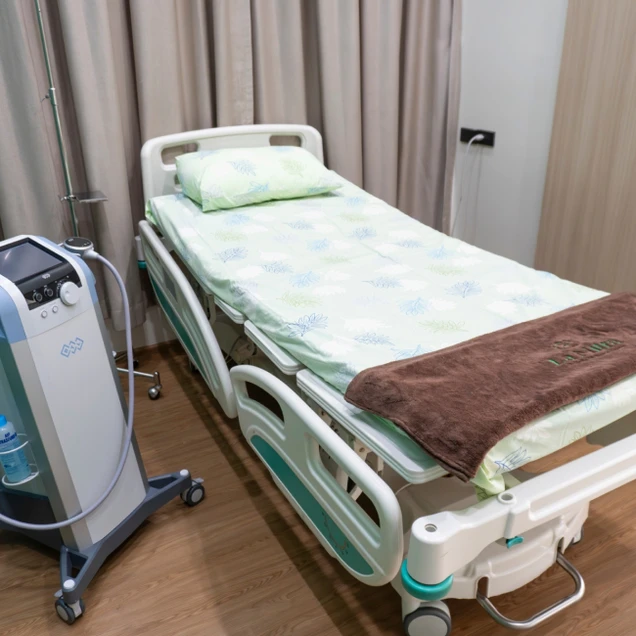 La Mitra HWC photo 15